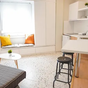 https://mosaic-23-studios-vesta-philoxenia.hotels-of-thessaloniki.com